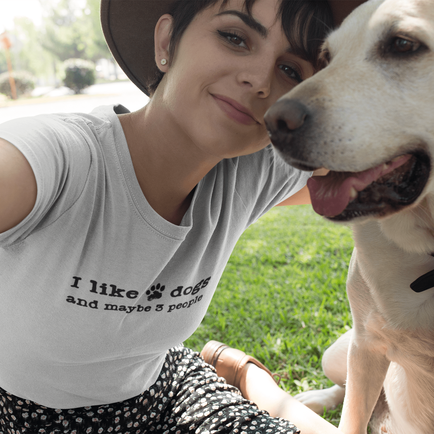 T-Shirt I Like Dogs and maybe 3 People Premium Unisex T-Shirt ReallyintoDogs